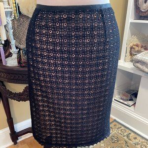 Lomone NWT 20 Black Lace Skirt with Pink Lining!